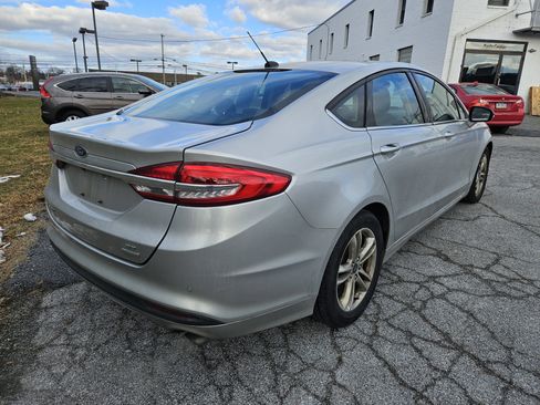Used 2018 Ford Fusion SE image 8