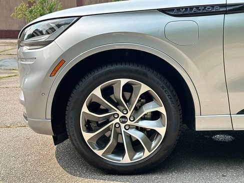 Used 2021 Lincoln Aviator Grand Touring w/ Elements Package Plus AWD/4WD image 14