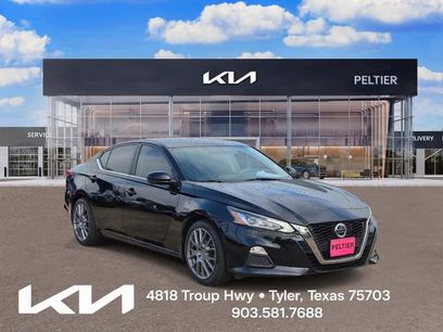 Used 2019 Nissan Altima 2.5 SR w/ SR Premium Package