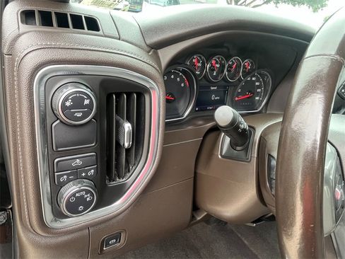 Used 2019 Chevrolet Silverado 1500 LT w/ Texas Edition image 44