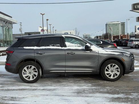 New 2025 Lincoln Corsair AWD image 2