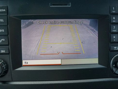Used 2016 Mercedes-Benz Sprinter 2500 image 17
