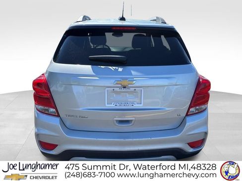 Used 2018 Chevrolet Trax LT w/ LT Convenience Package AWD/4WD image 4