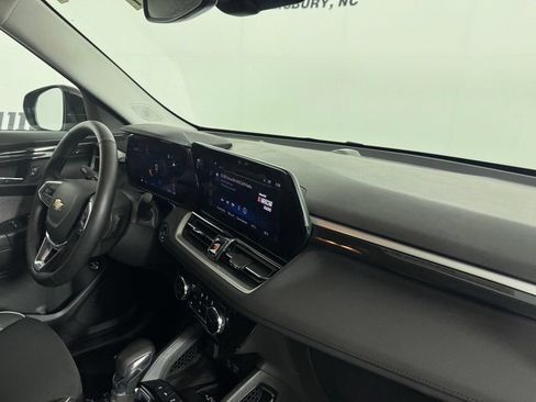 Used 2026 Chevrolet TrailBlazer LT w/ Convenience Package FWD image 33
