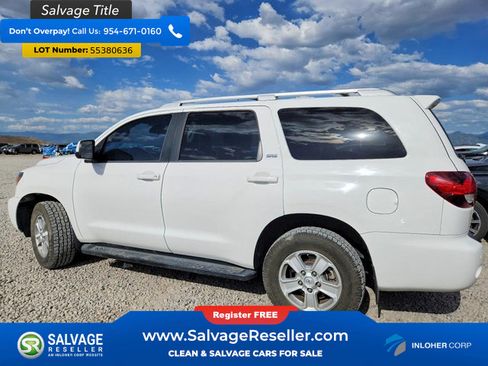 Used 2018 Toyota Sequoia SR5 w/ Carpet Mat Package AWD/4WD image 3