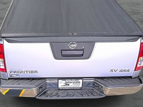 Used 2016 Nissan Frontier SV AWD/4WD image 12
