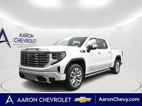 Used 2023 GMC Sierra 1500 Denali w/ Denali Reserve Package AWD/4WD image 1