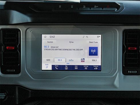 Used 2023 Ford Bronco Heritage Edition image 13