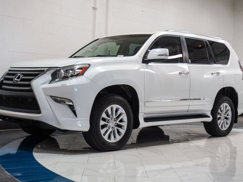 Used 2016 Lexus GX 460 w/ Premium Package AWD/4WD image 4