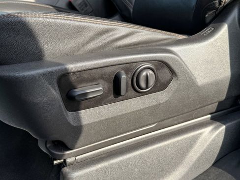 Used 2021 GMC Sierra 1500 AT4 w/ AT4 Premium Package image 18