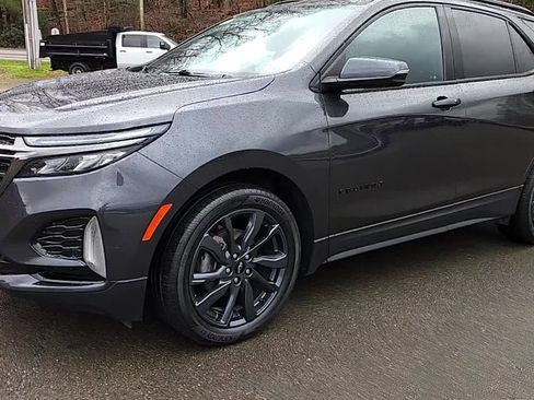 Used 2022 Chevrolet Equinox RS w/ RS Leather Package image 3