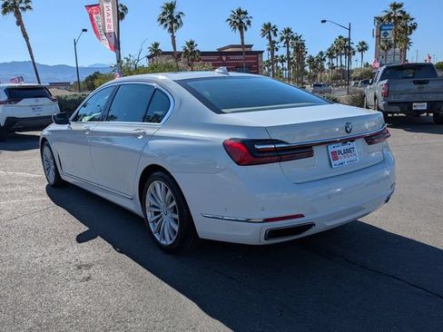 Used 2022 BMW 740i w/ Premium Package RWD image 8