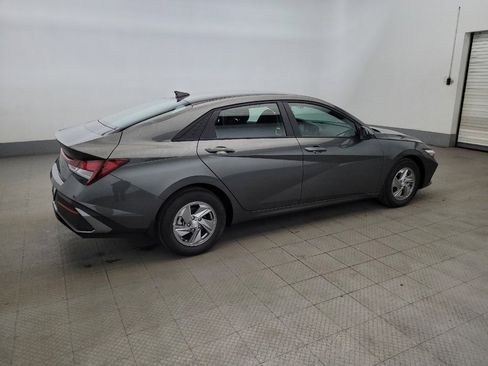 Used 2024 Hyundai Elantra SE image 10