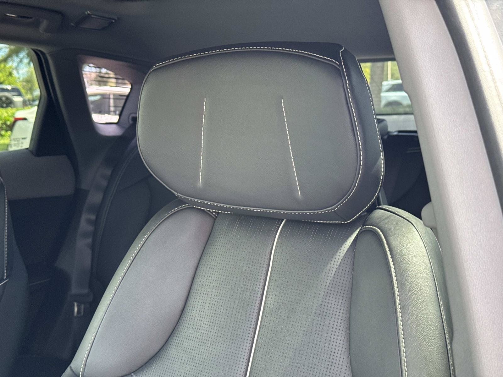 Used 2025 Cadillac Optiq Luxury 2 w/ LPO, Floor Liner Package AWD/4WD image 13