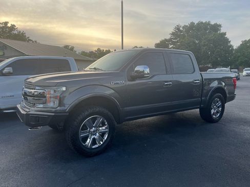 Used 2018 Ford F150 Lariat w/ Equipment Group 502A Luxury AWD/4WD image 6