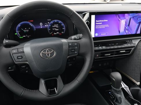 New 2026 Toyota Camry XLE image 18