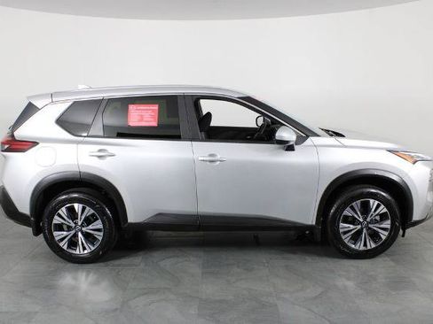 Certified 2023 Nissan Rogue SV FWD image 15