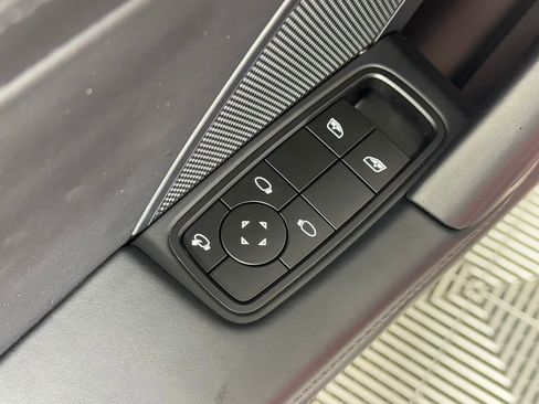 Certified 2025 Porsche 911 Carrera image 26