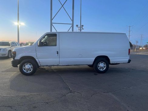 Used 2014 Ford E-250 and Econoline 250 Extended w/ Power Group image 5