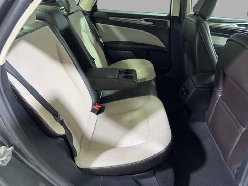 Used 2020 Ford Fusion SE w/ Equipment Group 151A image 40