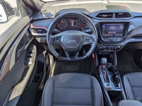 Used 2023 Chevrolet TrailBlazer RS w/ Convenience Package FWD image 17