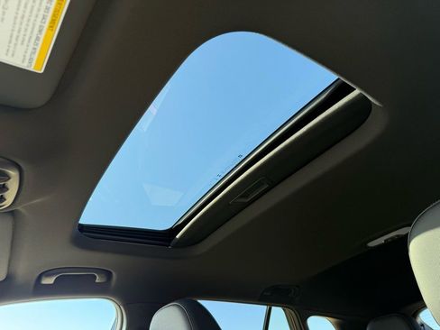 New 2026 Chevrolet Trax RS w/ Sunroof Package image 42