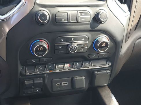 Used 2020 Chevrolet Silverado 1500 LT Trail Boss image 31