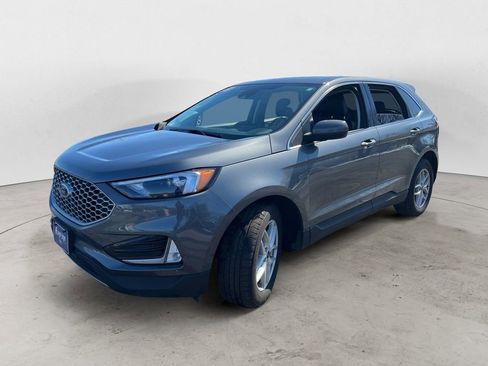 Used 2023 Ford Edge SEL w/ Convenience Package image 6