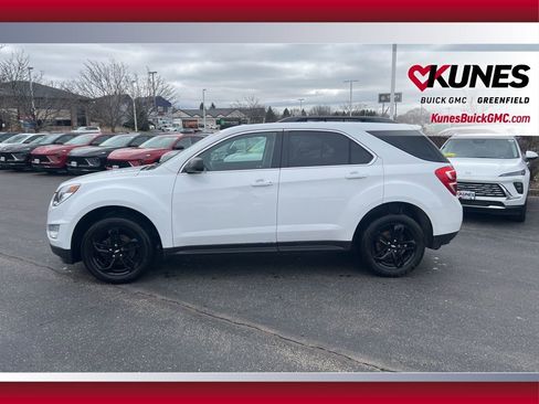 Used 2017 Chevrolet Equinox LT image 10