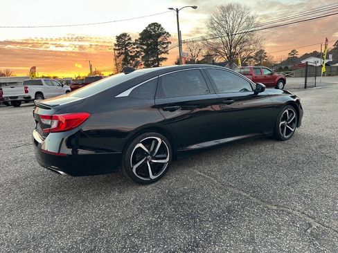 Used 2018 Honda Accord Sport image 15
