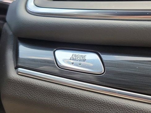 Used 2024 Buick Enclave Essence w/ Sport Touring Edition FWD image 33