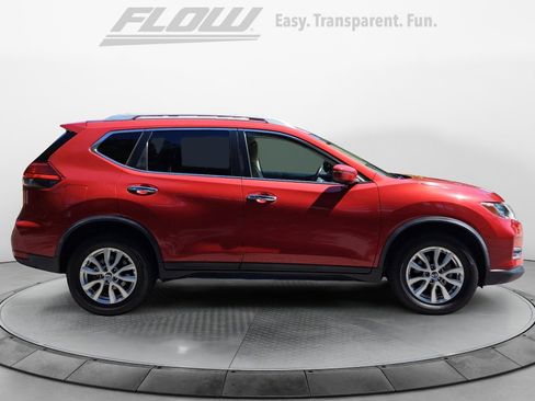 Used 2017 Nissan Rogue SV AWD/4WD image 9