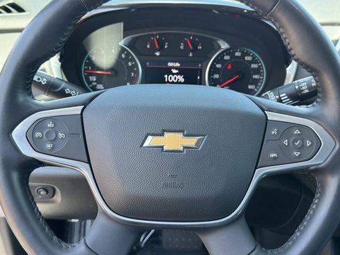 Used 2021 Chevrolet Traverse LT FWD image 24