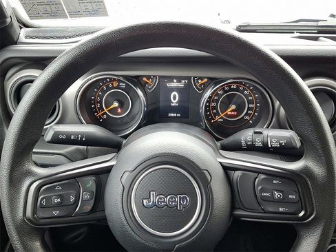 Used 2022 Jeep Wrangler Unlimited Willys image 18