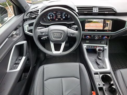 Certified 2025 Audi Q3 2.0T Premium Plus w/ Premium Plus Package image 11