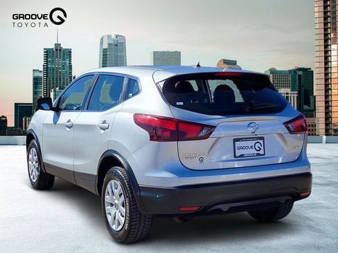 Used 2019 Nissan Rogue Sport S image 3