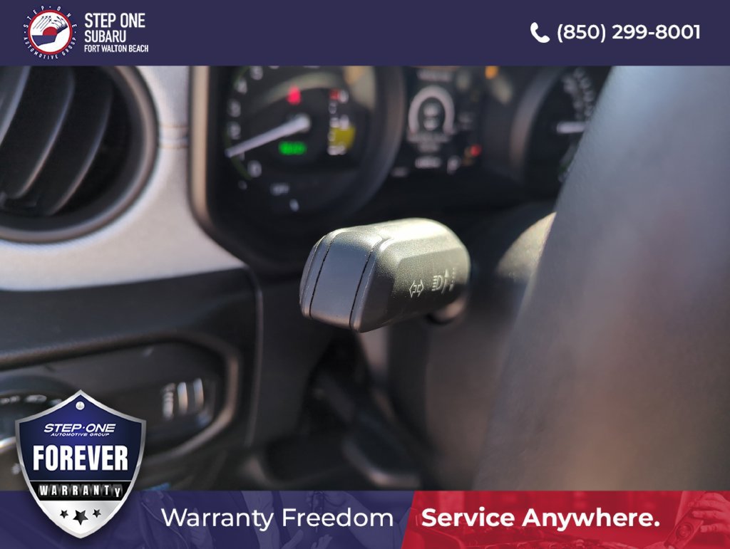 Used 2024 Jeep Wrangler Unlimited w/ Convenience Group AWD/4WD image 21