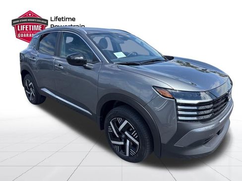 New 2026 Nissan Kicks SV w/ SV Premium Package FWD image 3