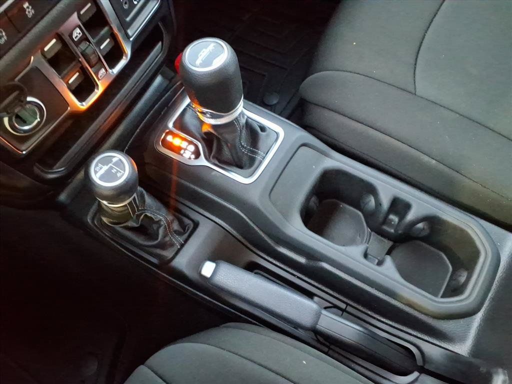 Used 2025 Jeep Gladiator Sport AWD/4WD image 26