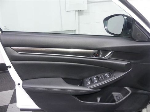 Used 2021 Honda Accord Sport image 16