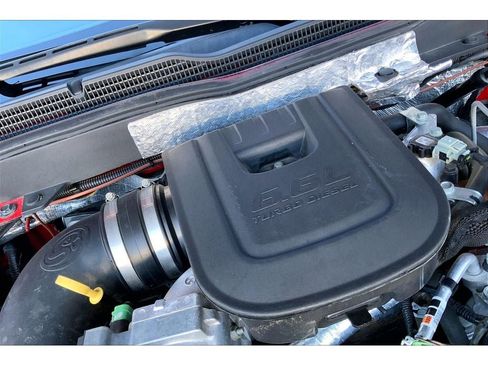 Used 2016 Chevrolet Silverado 2500 LT w/ LT Convenience Package image 32