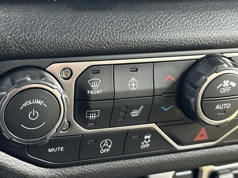 New 2026 Jeep Gladiator Willys AWD/4WD image 40