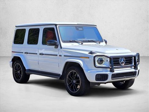 Used 2025 Mercedes-Benz G 550 image 3