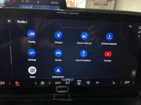 Used 2025 Ford Expedition Platinum image 26