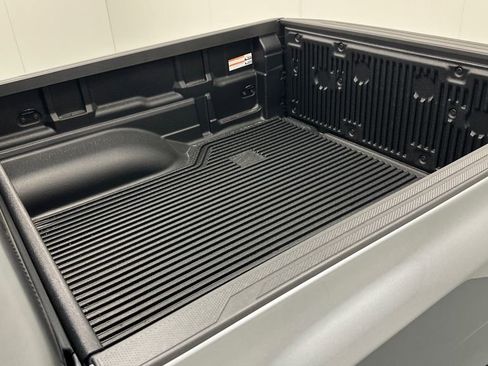 New 2026 Nissan Frontier SV w/ All-Weather Content Package AWD/4WD image 19