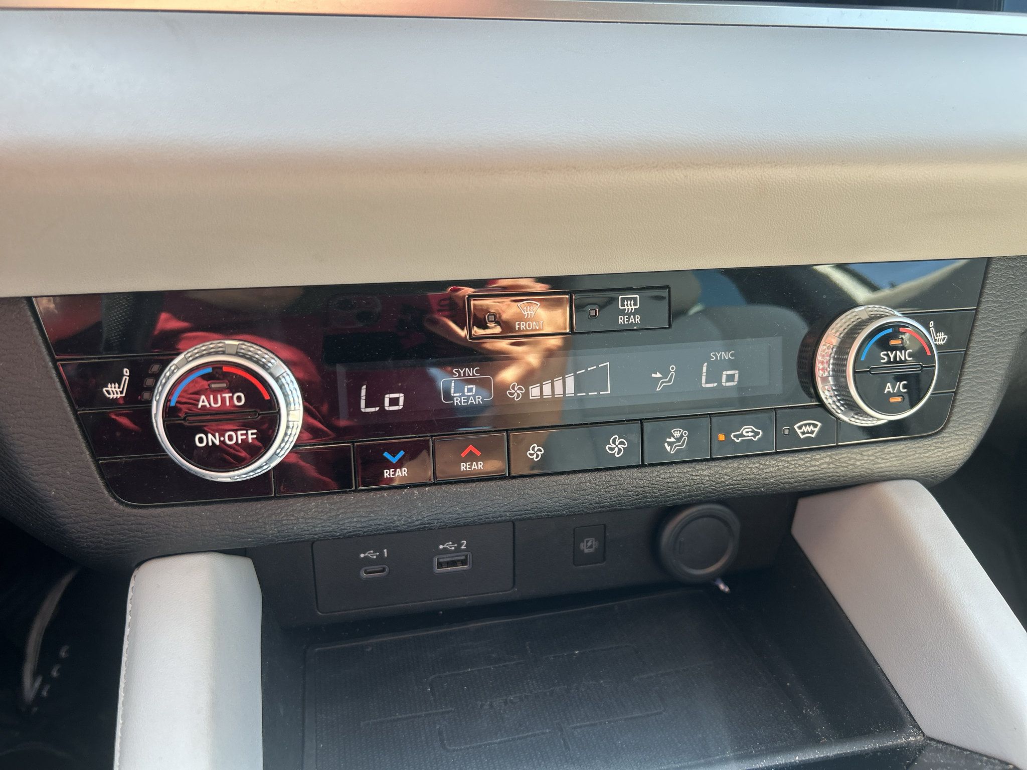Used 2023 Mitsubishi Outlander SEL AWD/4WD image 16