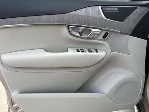 Certified 2025 Volvo XC90 T8 Plus w/ Protection Package AWD/4WD image 18
