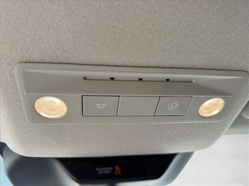 Used 2025 Nissan Kicks SV FWD image 16