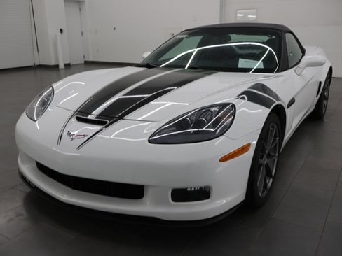 Used 2013 Chevrolet Corvette Grand Sport w/ 4LT Preferred Equipment Group RWD image 7