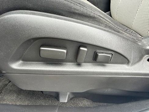 Used 2017 Chevrolet Equinox LS FWD image 12